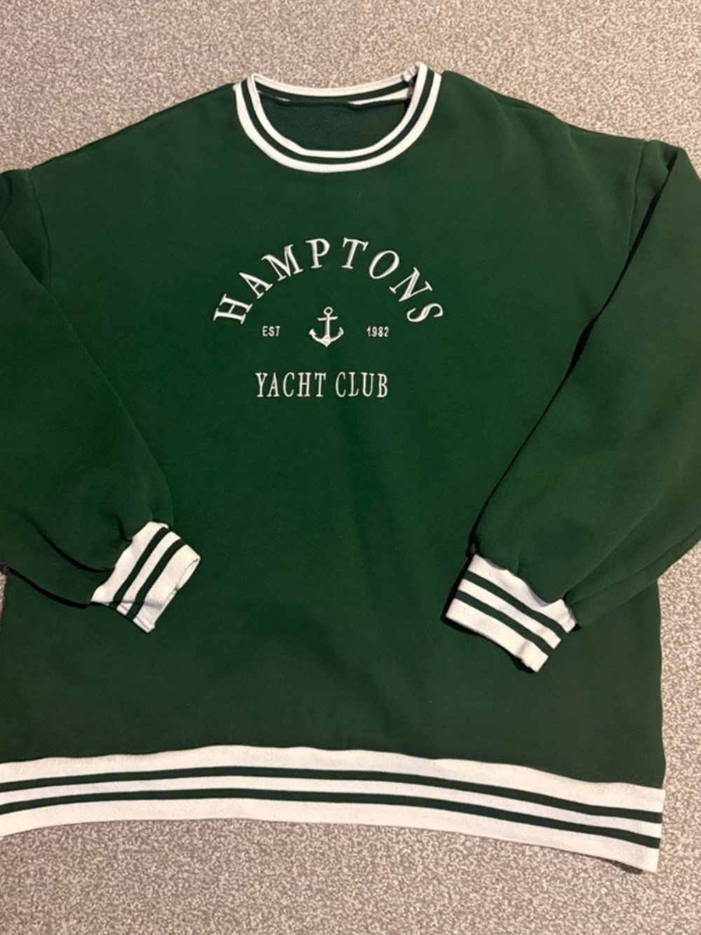 Hamptons Yacht Club Green Crewneck Swea🛳️⛵️⚓️🛟 GORGEOUS!!